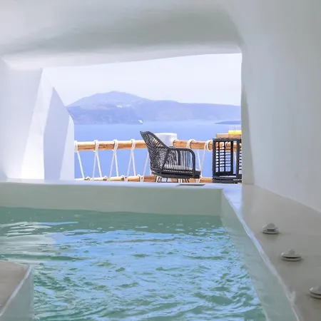 Luxus Vip Suites Oia Exterior photo
