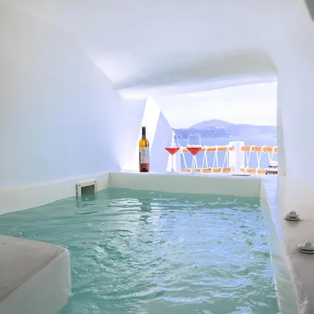 Luxus Vip Suites Oia Exterior photo