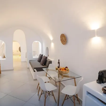 Luxus Vip Suites Oia Exterior photo