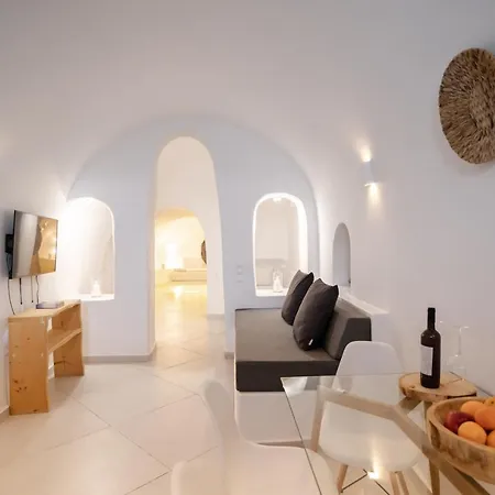 Luxus Vip Suites Oia Exterior photo